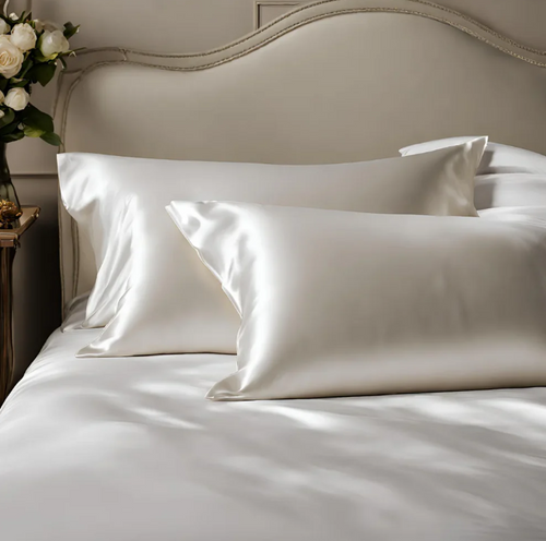 Signature Hilton Deluxe Silk Pillowcase (Twin Pack)
