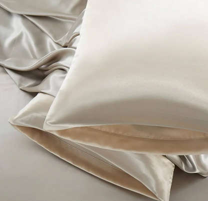 Signature Hilton Deluxe Silk Pillowcase (Twin Pack)